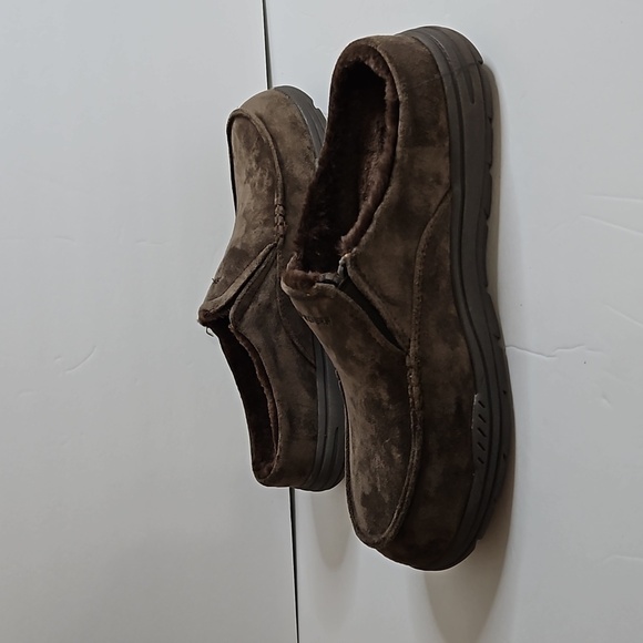 Skecher Relaxed Fit Memory Form Expected Slippers SZ 9 Brown NIB - Picture 2 of 9